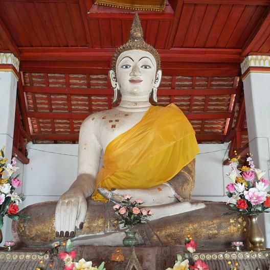 #168 ワット・プラ・タート・カオ・ノーイ(วัดพระธาตุเขาน้อย) ~ナーン~_c0039685_16291980.jpg