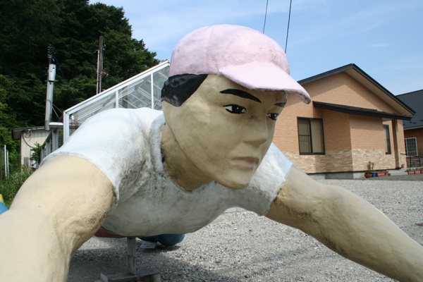 夏バテに負けず 地べた這いつくばるように頑張ります 長男の中庭 夏バテに負けず 地べた這いつくばるように頑張ります 長男の中庭