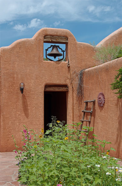 Ghost Ranch 　オキーフの夏の家_f0012154_821469.jpg