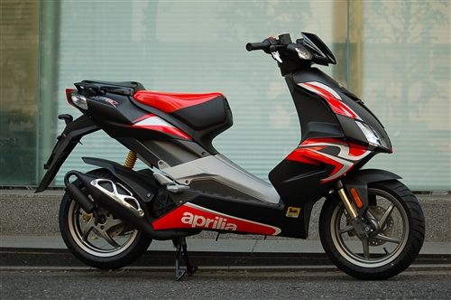 アプリリア　SR50　Purejet 日本上陸！_d0099181_21591279.jpg