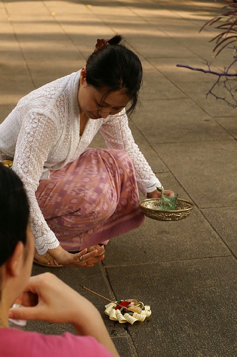 第7回阿佐ヶ谷バリ舞踊祭［環（メグ）ル森］を見て来ました。_b0033423_8345357.jpg
