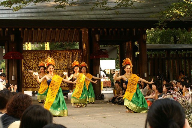 第7回阿佐ヶ谷バリ舞踊祭［環（メグ）ル森］を見て来ました。_b0033423_850711.jpg