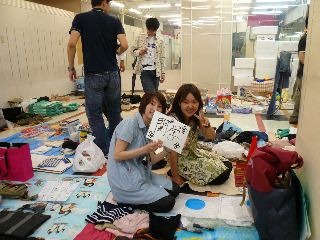 アピア3「ぶるどっぐらんど」でフリマ_b0054727_155269.jpg