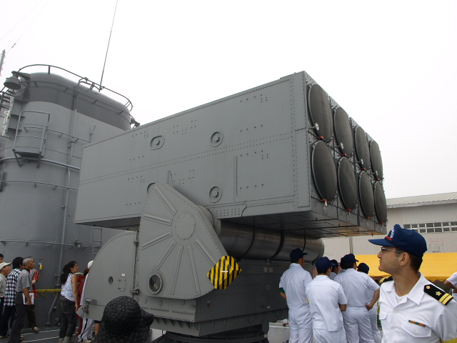 護衛艦ちくま_d0153062_7374925.jpg