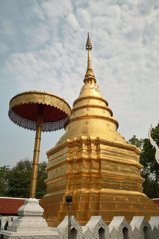 #173 ワット・プラ・タート・チョーム・トーン(วัดพระธาตุจอมทอง) ~パヤオ~_c0039685_18491513.jpg