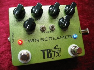 TWIN SCREAMER_f0119519_8192060.jpg