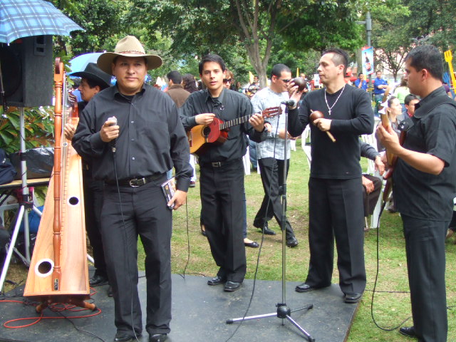 Food Festival@Parque El  Virrey_c0150169_142384.jpg