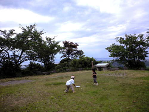 大山登山に向けて（清水寺展望台虫取り編）_d0141173_7453398.jpg