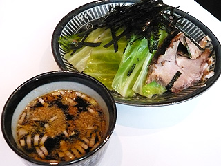 山燦@カラコロ広場 (つけ麺)_f0080612_228565.jpg