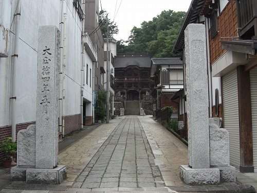 毘沙門様お盆前_a0084753_17111026.jpg
