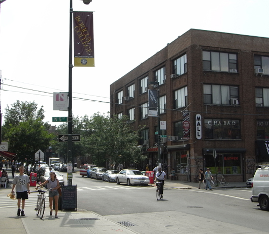 小さなショッピングモール Williamsburg Mini Mall_b0007805_11335899.jpg