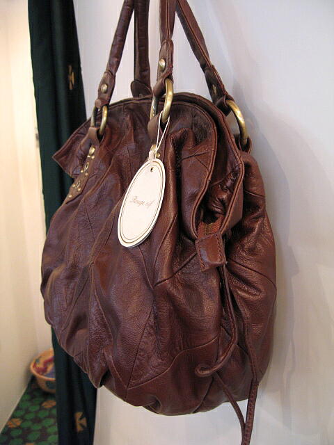 ルージュヴィフ　牛革パッチワークトートＢＡＧ　ＢＲＯＷＮ_a0089359_0504647.jpg