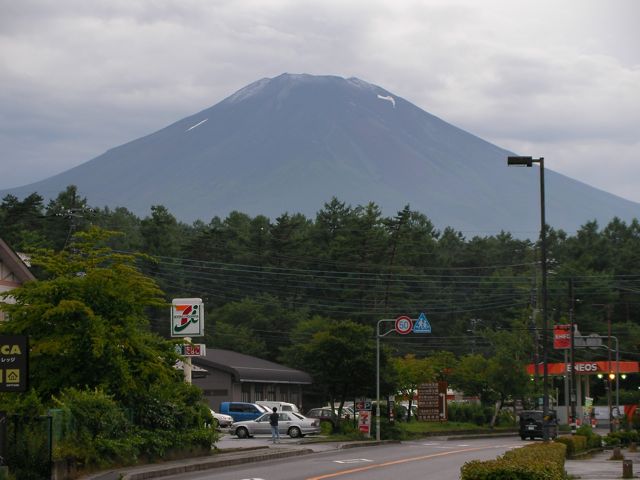 富士山の冠雪_a0001068_19573832.jpg