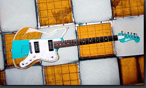 プレキシガラスを使ったBell CustomのJazzBlaster!_e0053731_18403230.jpg