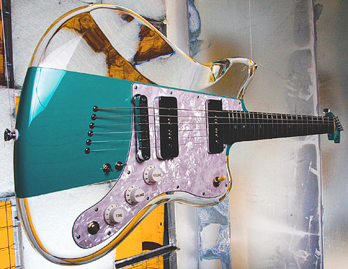 プレキシガラスを使ったBell CustomのJazzBlaster!_e0053731_18405857.jpg
