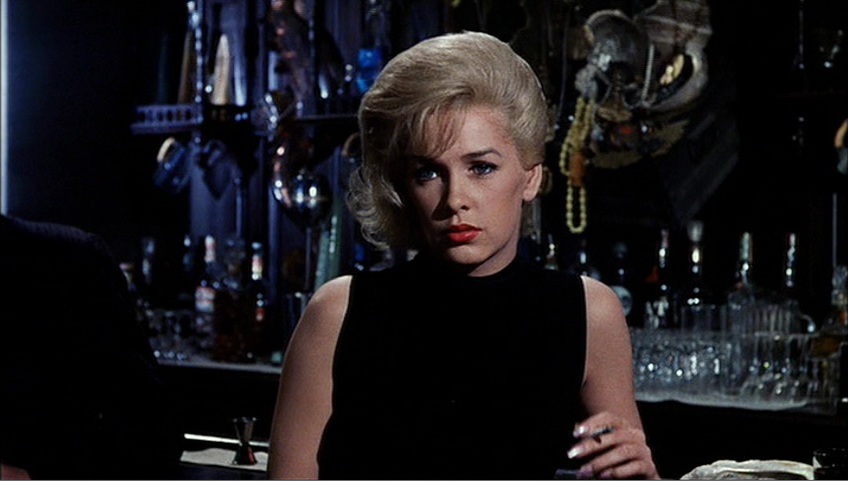 ステラ・スティーヴンス（Stella Stevens）「ガール！ガール！ガール」（1962）_e0042361_21525768.jpg