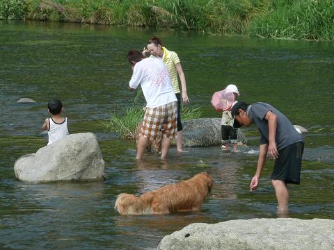 ８月10日　川遊び_f0114128_1123786.jpg