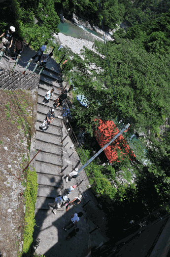 c0093046_7474569.gif