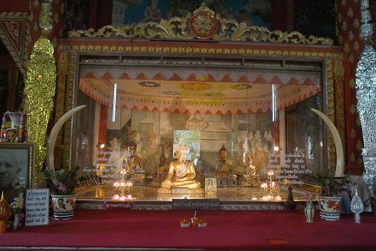 #183 ワット・プラ・ナン・ディン(วัดพระนั่งดิน) ~パヤオ~_c0039685_17211731.jpg