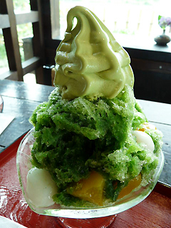 京都　宇治のてんこ盛りかき氷_c0053520_1521255.jpg