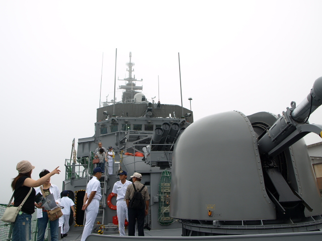 護衛艦ゆうべつ_d0153062_9441757.jpg