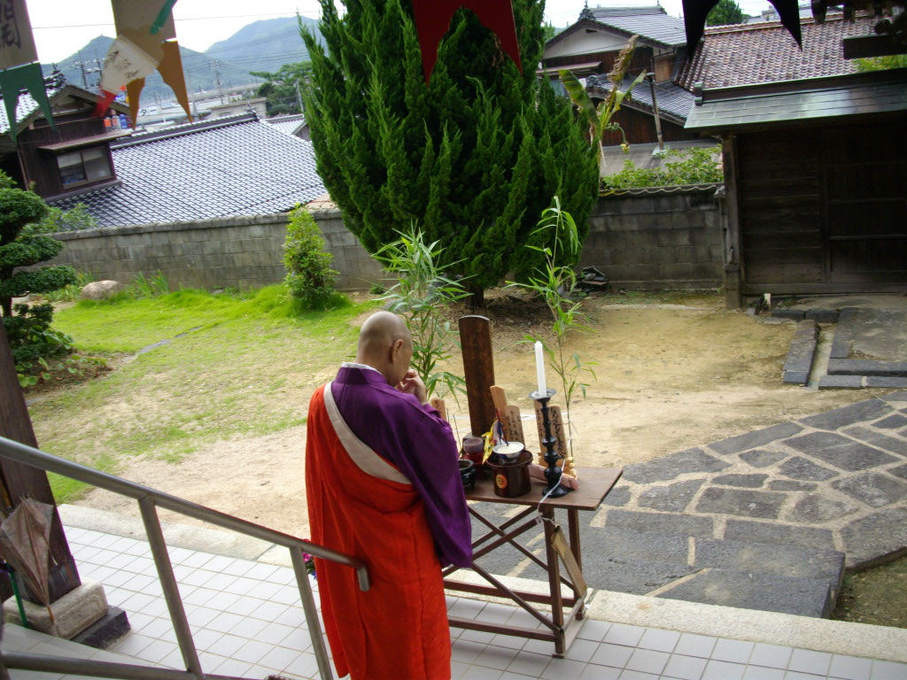 今年も、わが家のお寺「通心寺」の大施餓鬼の行事にお参りしてきました。_f0113862_17232021.jpg