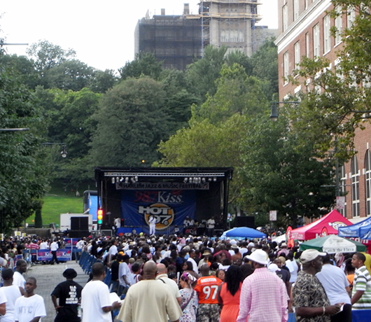 年に一度のハーレムのお祭り　HARLEM WEEK_b0007805_12595130.jpg