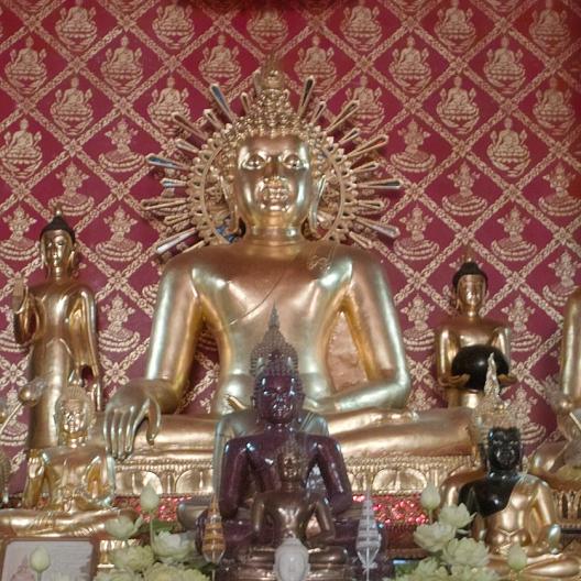 #190 ワット・プラ・シン(วัดพระสิงห์) ~チェンライ~_c0039685_16281648.jpg