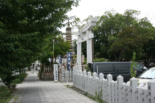 史跡清盛塚_b0118987_6225912.jpg