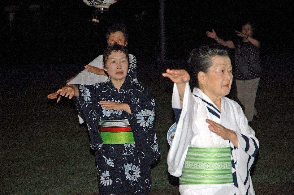        居多神社盆踊り_f0134441_5363217.jpg