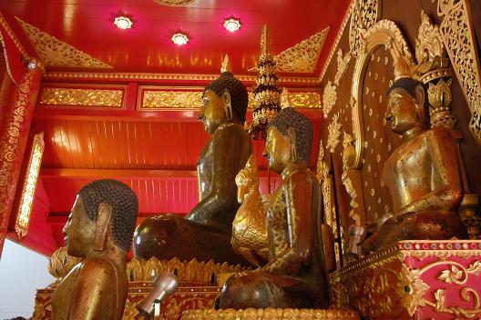 #191 ワット・プラ・ケーオ(วัดพระแก้ว) ~チェンライ~_c0039685_18323198.jpg