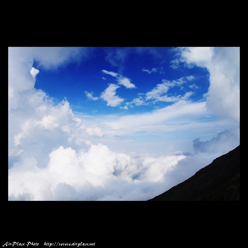 富士登山編、７合目からの雲上散歩_f0086721_157264.jpg