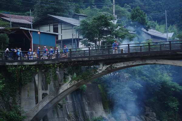 祭事前の山村_b0147624_930019.jpg