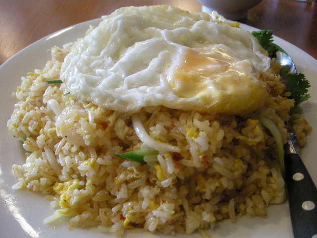 RAK THAI Pheng Roi　ラックタイ　ペェンロイ_a0105981_0402381.jpg