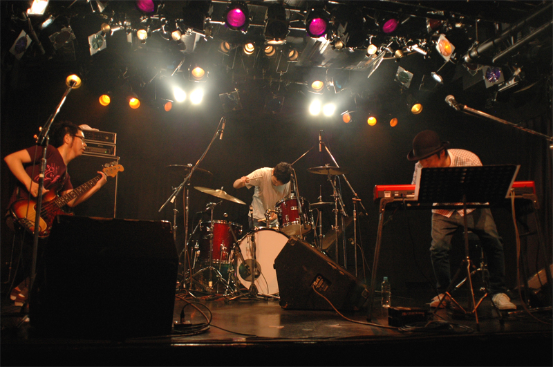 20008.08.20　ライブ写真_f0037239_0414634.jpg