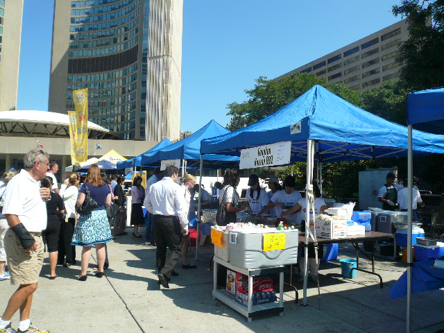 Tasty ThursdayとBusker Fest_a0100975_1141253.jpg