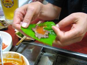 えごまの葉っぱ で 本格韓国焼肉 が ぐぅ まるもり 水とみどりの百貨店 すたっふ日記