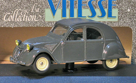 [ my DINKY TOYS Collection (42). A History of 2CV by TOYS: (1)]_c0019483_2144291.jpg