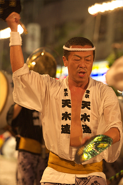 大雨だぁ～～　だけど行ったよ阿波踊り♪_f0014815_2061866.jpg