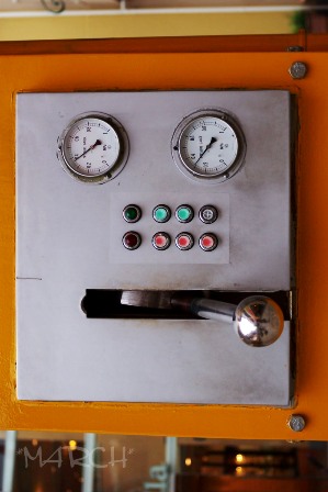 e0146037_1485111.jpg