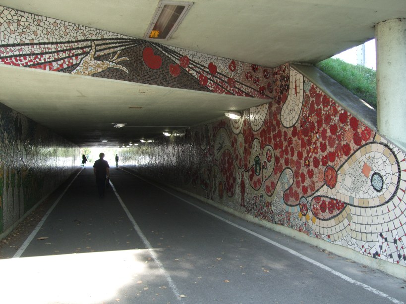 742）　サイクリング･ロード　「トンネル壁画　（原田ミドーのデザイン・監修）」_f0126829_20515189.jpg