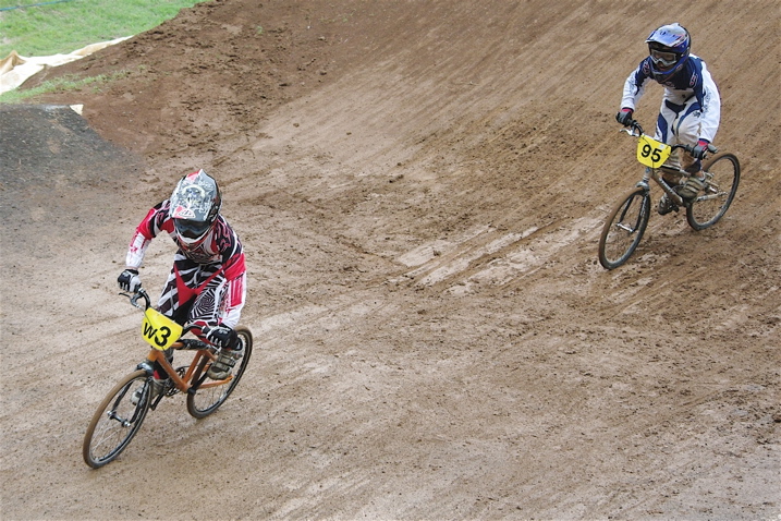 2008JBMXF東日本BMX選手権IN金谷山VOL6:B7~8、9~10才クラス準決勝_b0065730_1581032.jpg