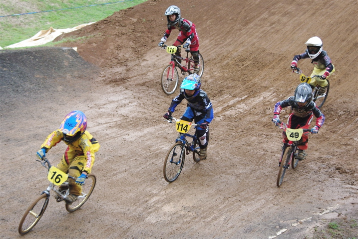 2008JBMXF東日本BMX選手権IN金谷山VOL6:B7~8、9~10才クラス準決勝_b0065730_1584949.jpg