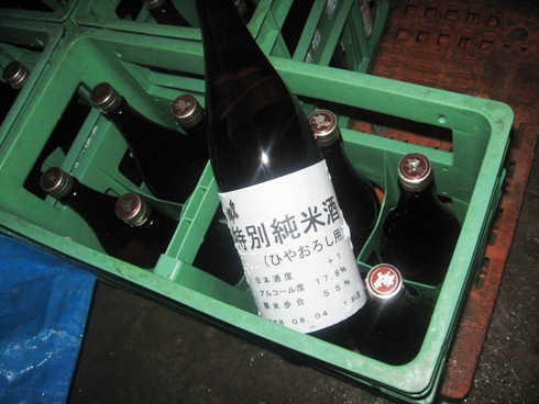 湖洞のお酒搬出!(白馬錦・薄井商店)_b0140235_1181232.jpg