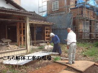 窓用換気扇設置&解体現場_f0031037_18122934.jpg