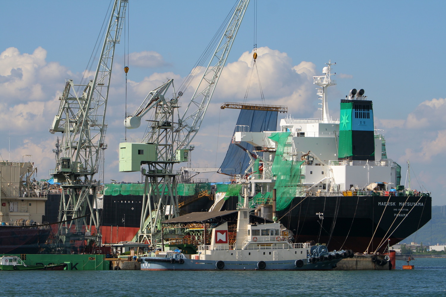 明治海運 \"MAERSK MATSUYAMA\"_b0054850_22182093.jpg