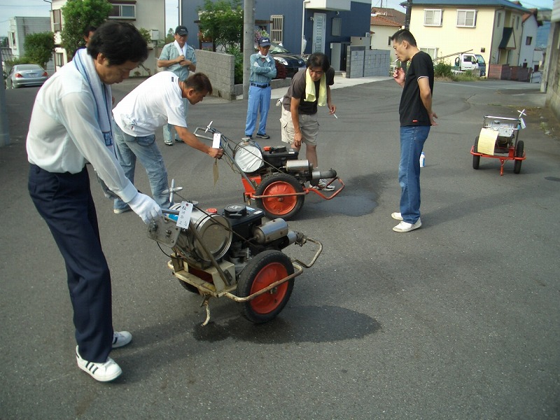 少し時期的に遅いのですが、地域の防疫(消毒)作業!_f0141310_2333291.jpg