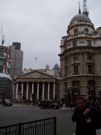 ロンドン：シティ散策。_d0148729_2135828.jpg