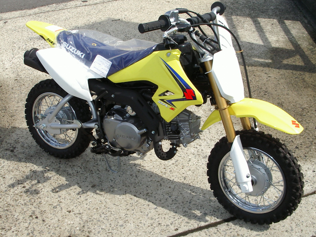 ＳＵＺＵＫＩ　　ＤＲ－Ｚ50_b0129167_9585655.jpg