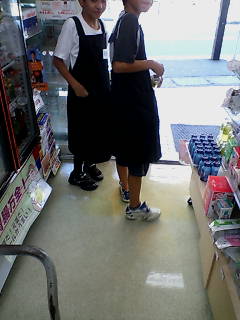 久里浜商店街で久里浜小学校の_d0092901_2173722.jpg